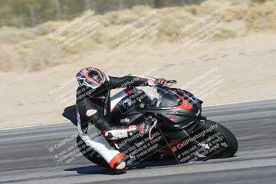 media/Dec-01-2025-Moto Forza (Mon) [[2daa91e15f]]/2-Intermediate Group/Session 4 Turn 9/